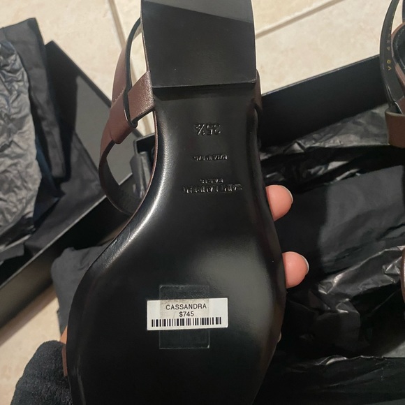 Saint Laurent sandals, never worn. - Picture 6 of 10